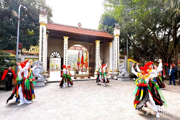 Dấu thiêng Phùng Hưng ở đình Triều Khúc